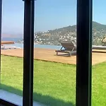 Luxury Villasea View And Private Pool Vilă